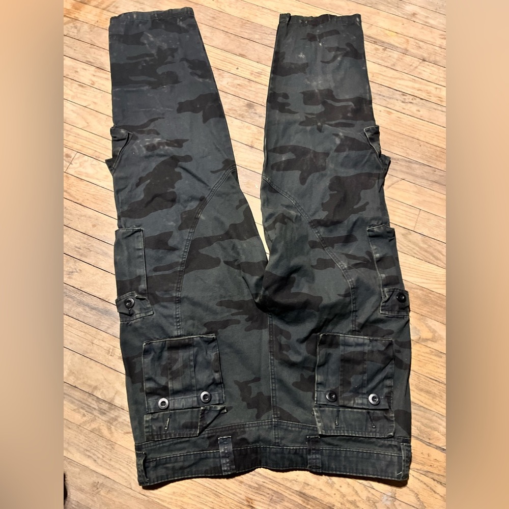 Green cargo pants